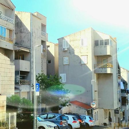 Vista Mare Apartment - 3 Bedroom, Sea View Makarska Exterior photo