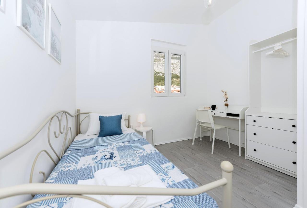 Vista Mare Apartment - 3 Bedroom, Sea View Makarska Exterior photo